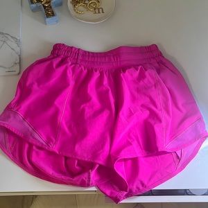 Lulu sonic pink 4’ shorts
